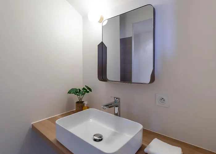 La-haut - 3 Panorama Of The Estuary - Center * Honfleur