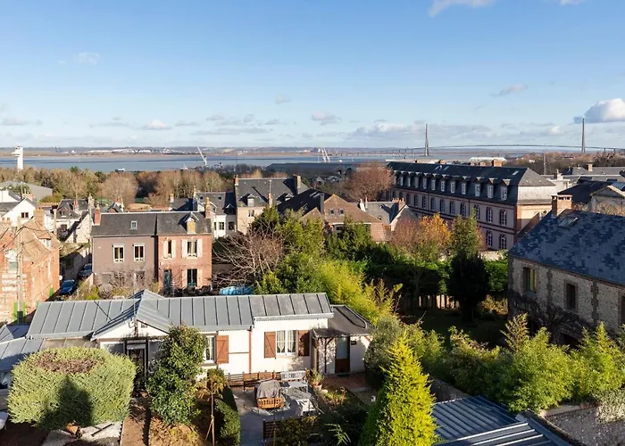 La-haut - 3 Panorama Of The Estuary - Center * Honfleur